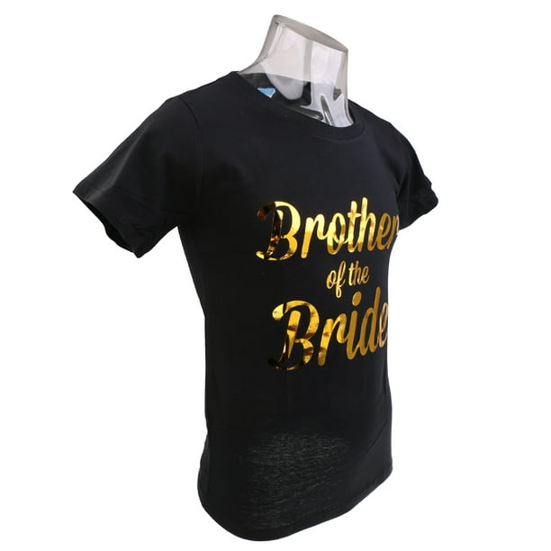 Playera negra con letras doradas sale