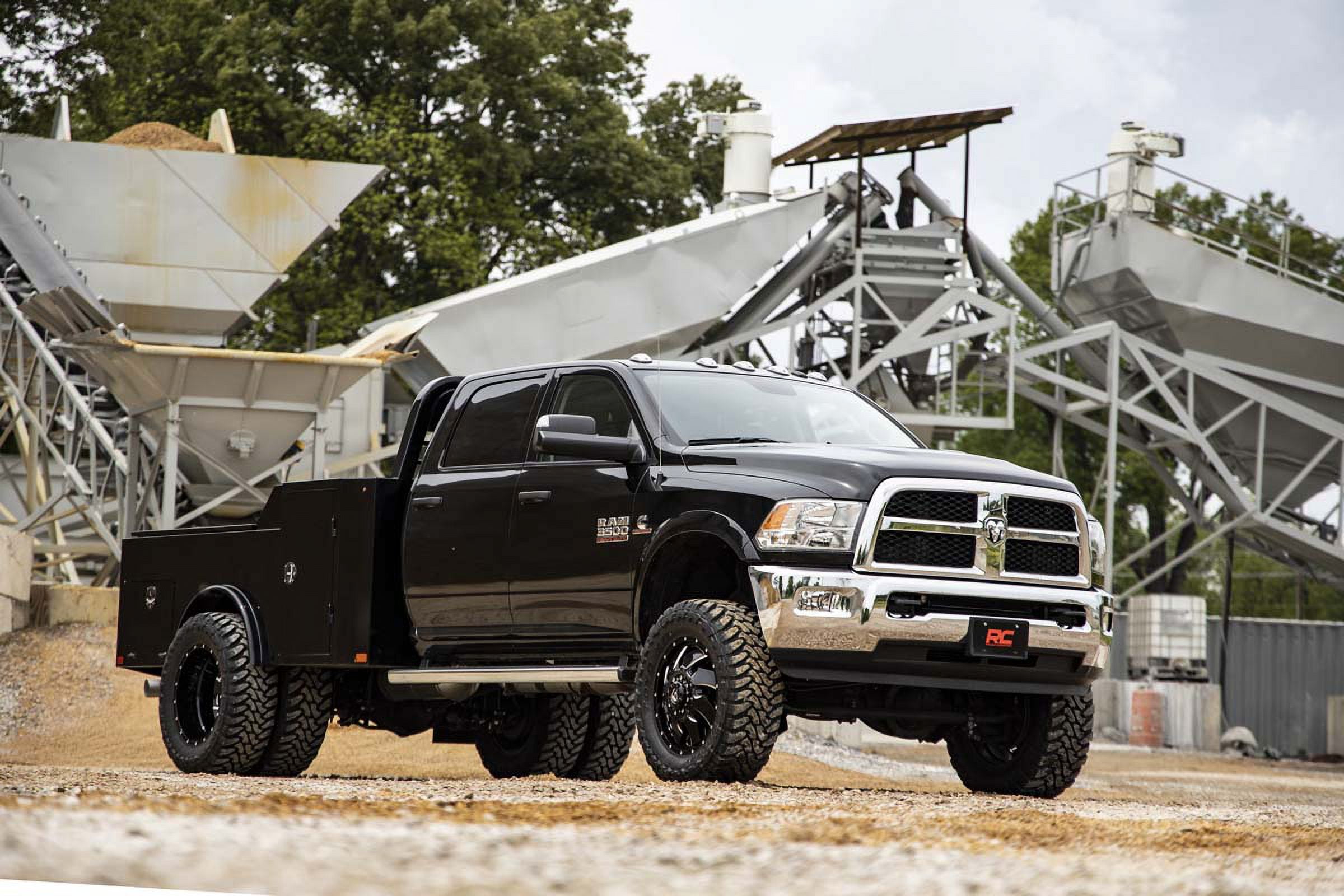 Rough Country 5" Lift Kit for 20-24 Ram 3500 4WD | Air Ride | Dually  - 30930