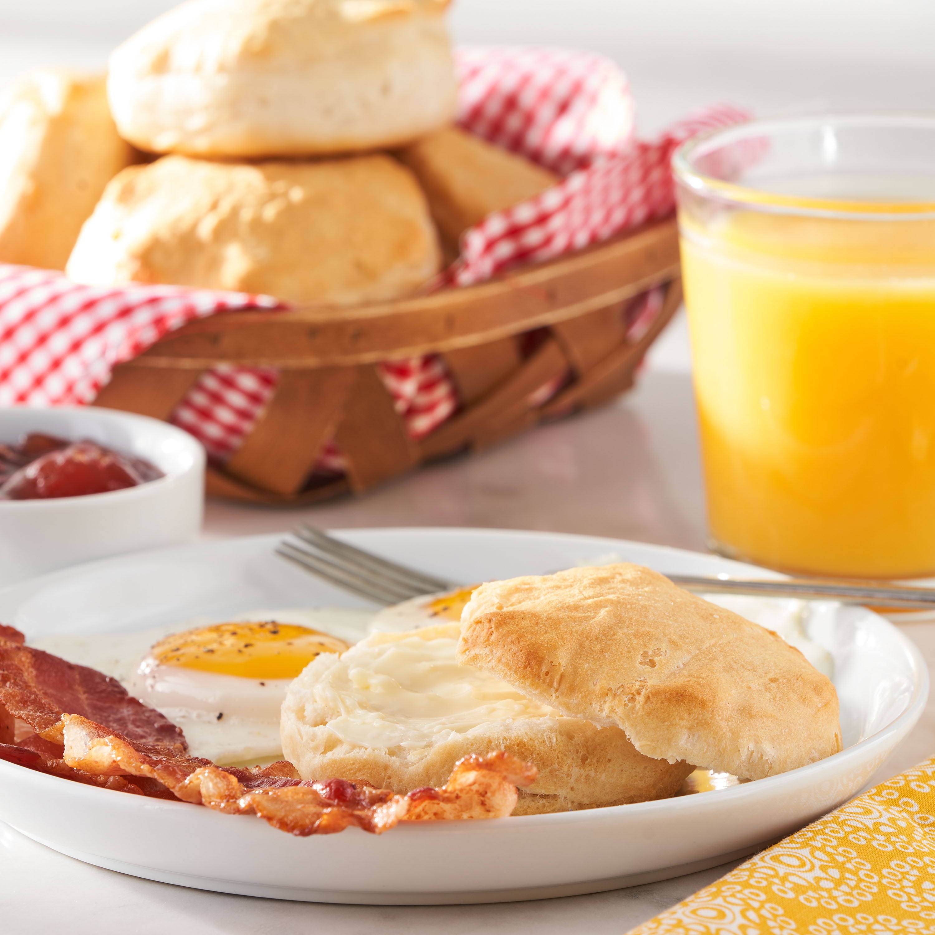 Great Value Flaky Jumbo Buttermilk Biscuits, 16 oz, 8 Count