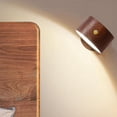 thumbnail image 5 of Luz de lectura LIUXGMXG de madera recargable 3 niveles de brillo marrón, 5 of 5