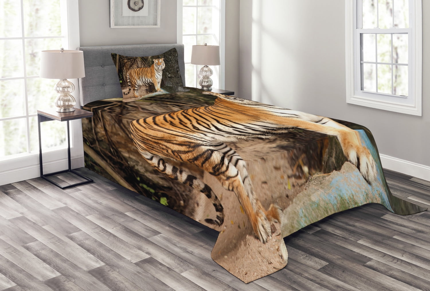 Tiger Bedspread Set, Portrait of an Alert and Angry Royal Bengal Feline ...