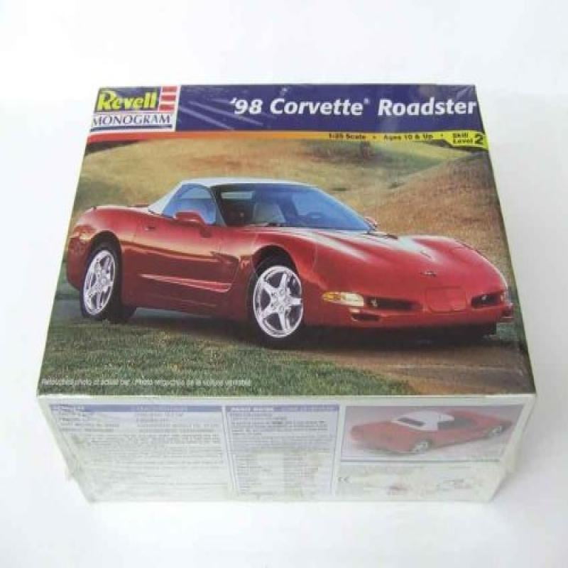 98 Corvette Roadster 125 Scale Model Car Kit By Revell
