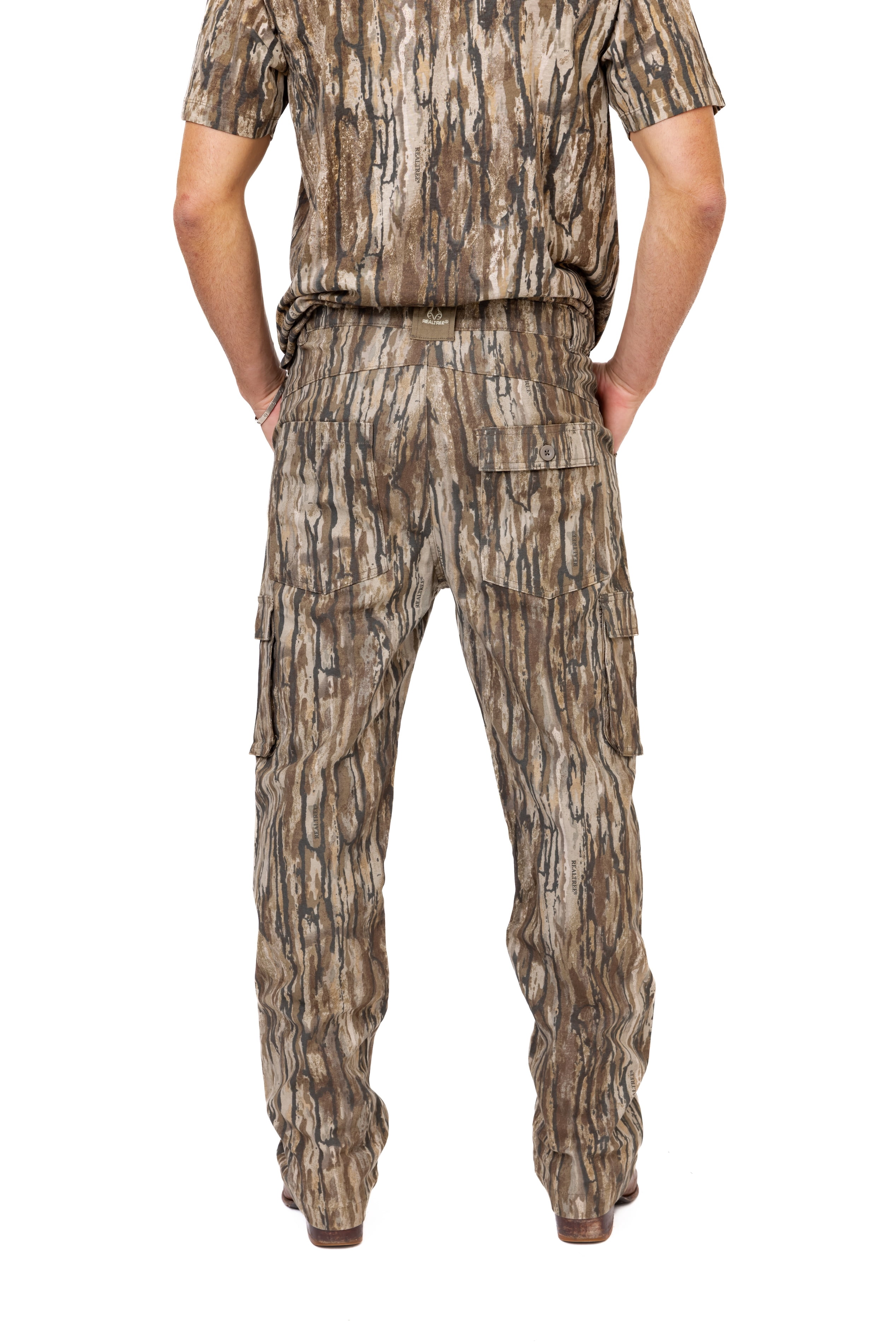 Realtree Men’s 6-Pocket Cargo Camo Hunting Pants , Regular Fit, Straight Leg, Camo Pants for Outdoor, Hiking Wear | S-4X