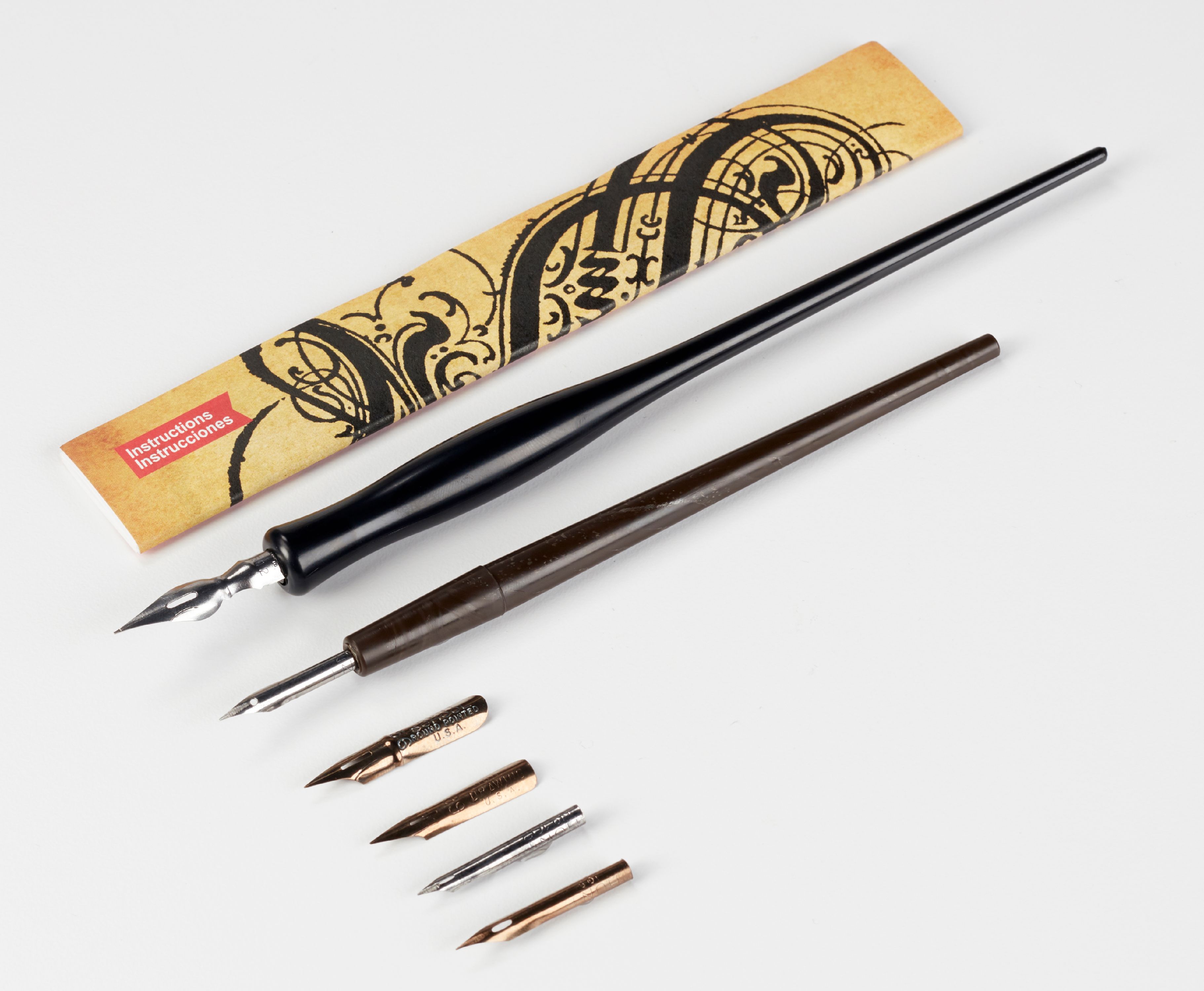 Speedball Sketching Calligraphy Pen Set, 6 Dip Pen Nibs & 2