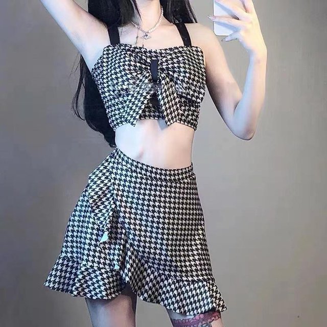 Sweet Girl Two Piece Gathered Slimming Skirt Style