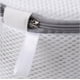 thumbnail image 3 of Bolsa de lavado de malla para ropa íntima e inserciones de sujetador, bolsa de lavandería de malla estructurada para proteger prendas delicadas, cierre de cremallera, 3 of 5