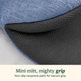 thumbnail image 4 of Guantes de horno Cuisinart Mini resistentes al calor, 14 cm x 18 cm (cambray), 4 of 7