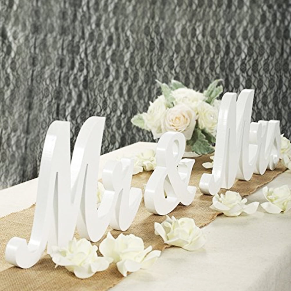 3Pcs/Set Mr and Mrs Wooden Letters Standing Sign for Table Top Wedding Decor 