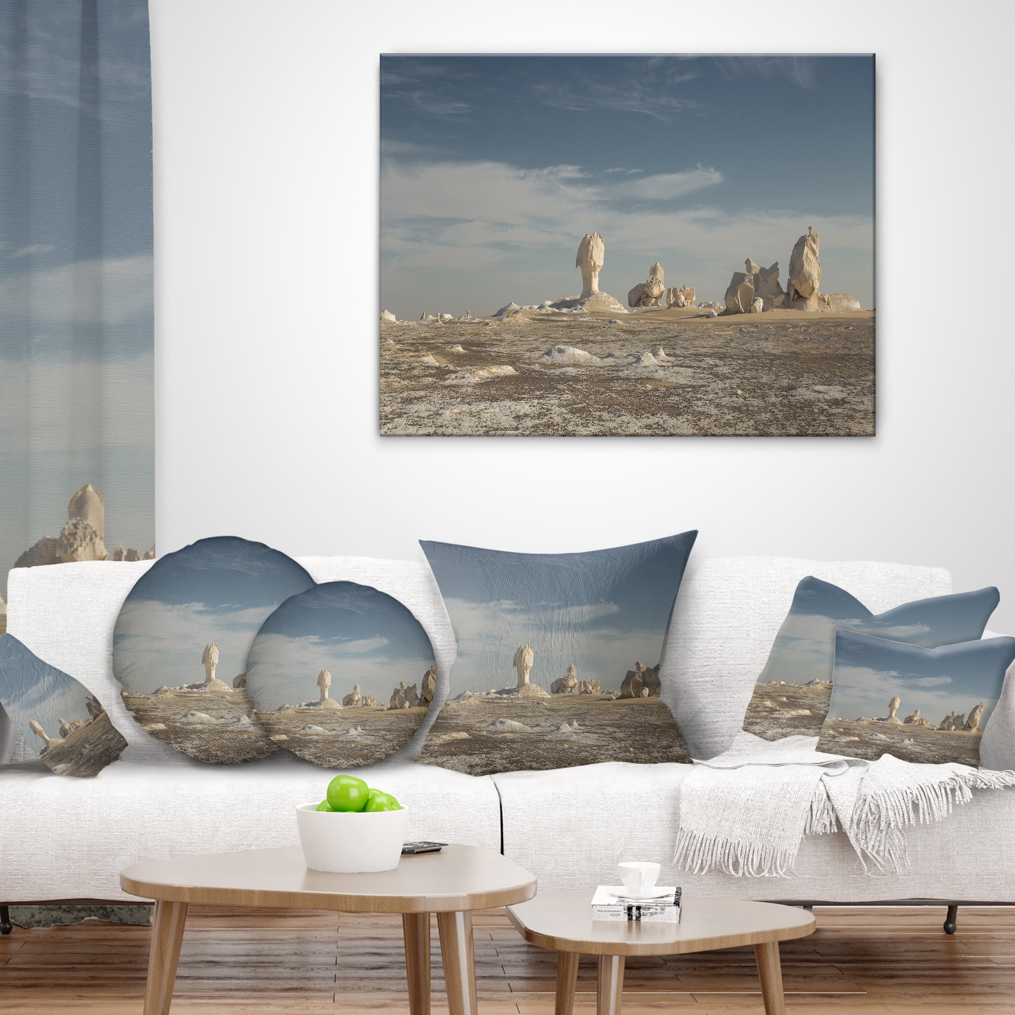 Designart Desert of Egypt - Landscape Photography Throw Pillow - 18x18