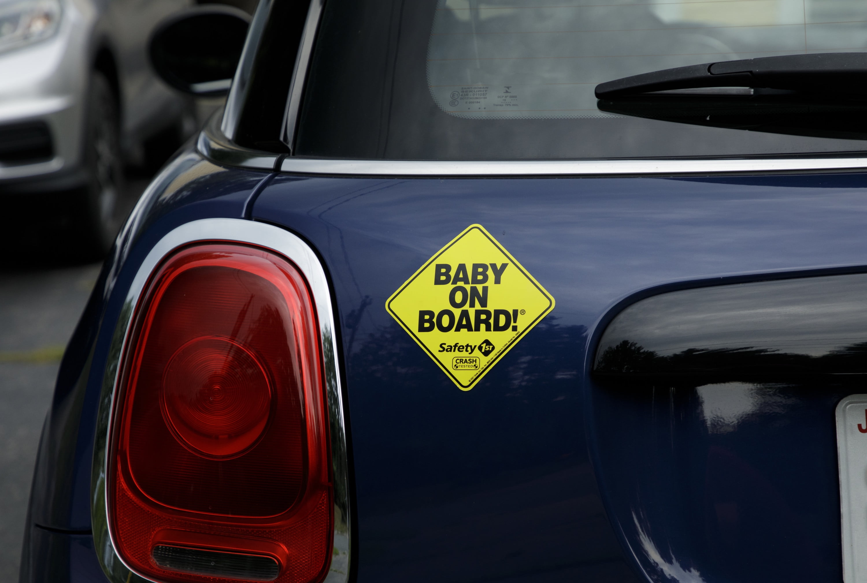 Safety 1st Baby on Board Automotive Sign and Magnet, Yellow