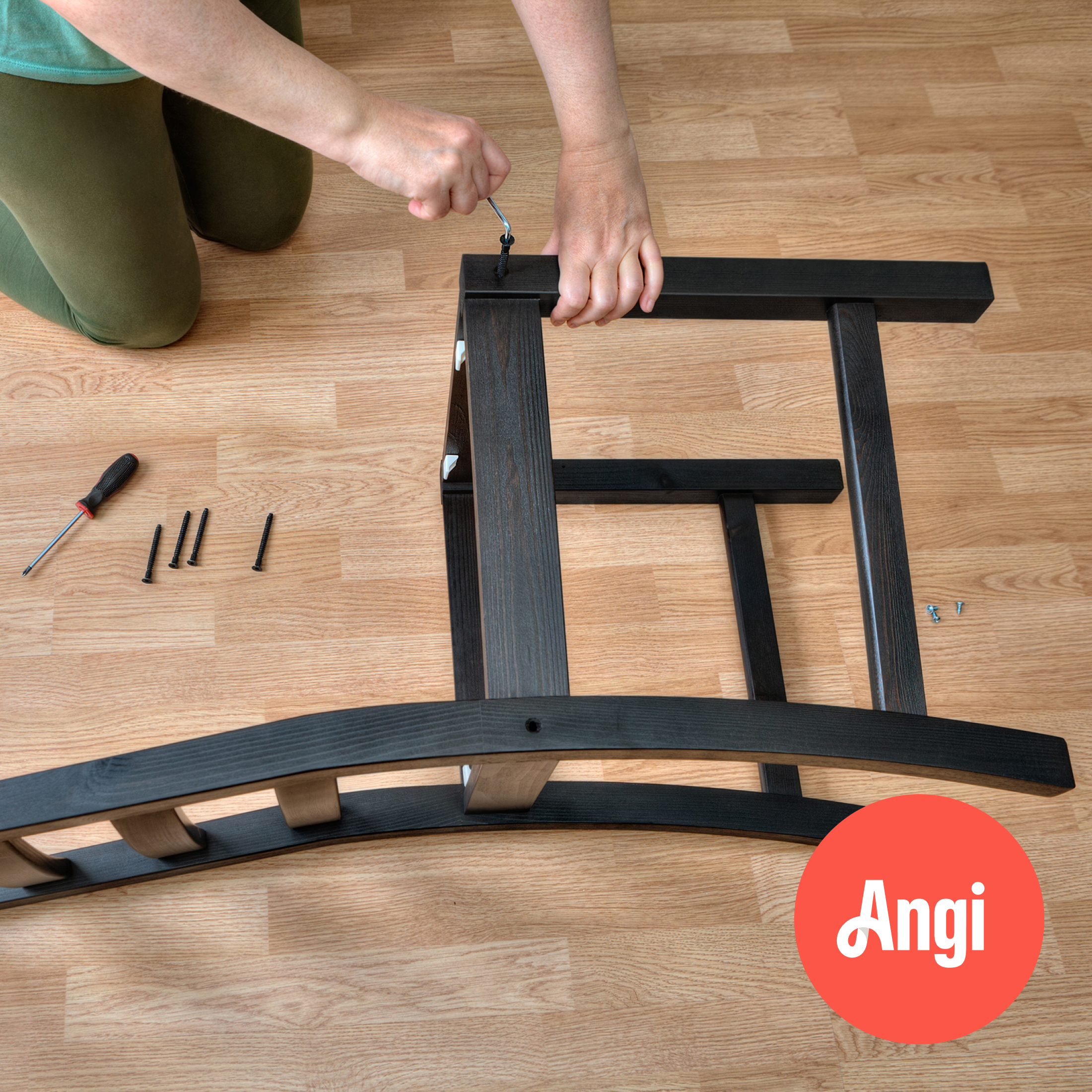 Dining Set & 4 Chairs Assembly