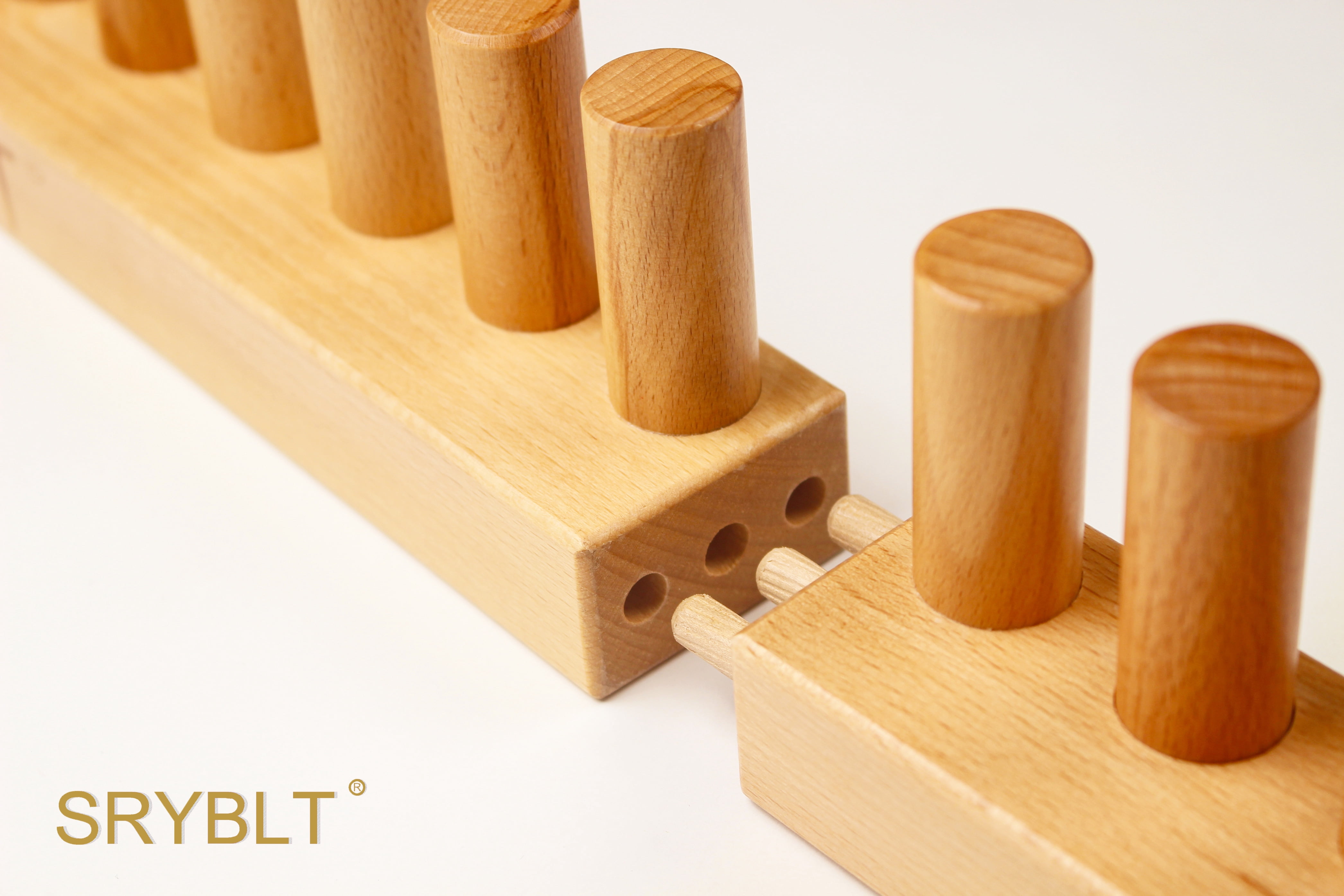 2-Pack DIY Chunky Knit Blanket Loom, 30.2-inch Long Beech Wood Base with Solid Wood Pegs, Stackable for Portability, Expandable Connections, and Clear Coating (without Brand Name)