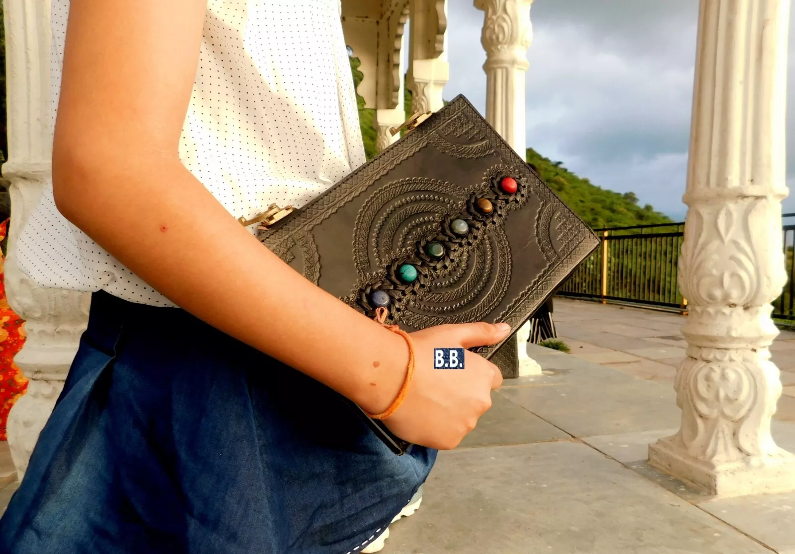 Handcrafted Embossed Design Vintage Leather Bound Journal Seven Chakra Stone Diary Blank Notebook For Men & Women
