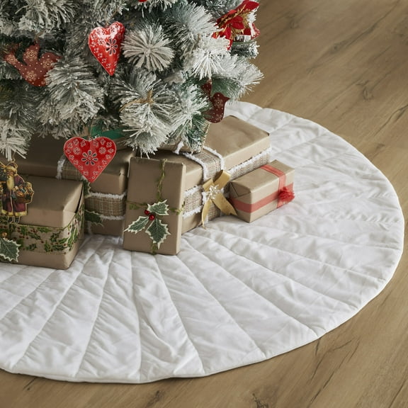 VHC Brands Quilted White Velvet Tree Skirt with Red Bow Ties 48