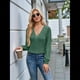 thumbnail image 5 of Camiseta Informal de Larga con Cuello en V y para Mujer, Color Liso Verde XL, 5 of 9