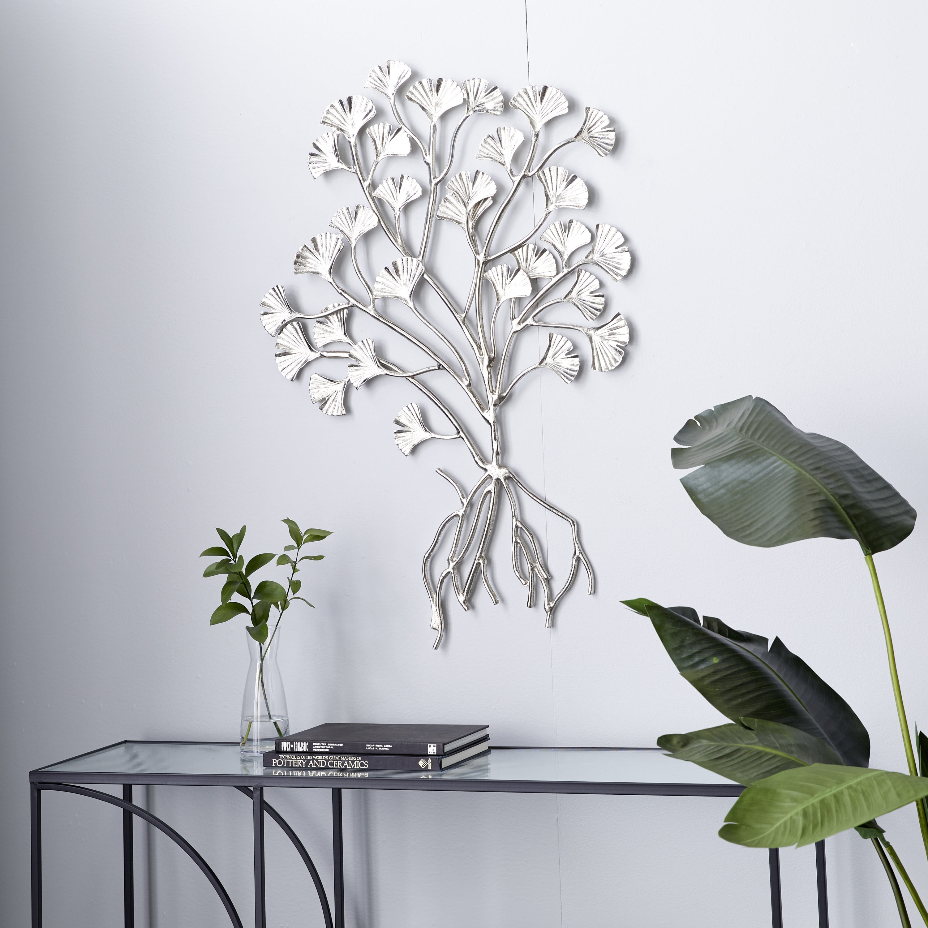 DecMode Silver Aluminum Floral Wall Decor