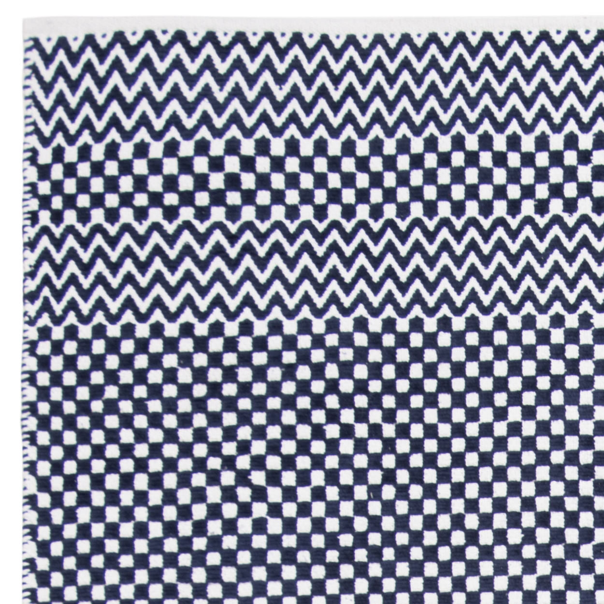 SAFAVIEH Boston Peter Checker Chevron Cotton Area Rug, Navy, 8' x 10'