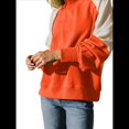 thumbnail image 2 of Suéter Informal de Larga con Cuello Alto y Mangas Farol en Contraste para Mujer. Albaricoque Naranja L, 2 of 9