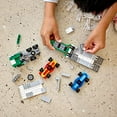 thumbnail image 3 of Lego Creator : Transporteur de Voiture de Course 328 Pcs 31113, 3 of 7