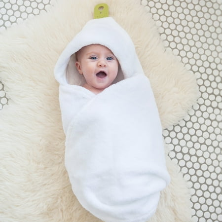 Puj Hug Hands-Free Infant Bath Towel