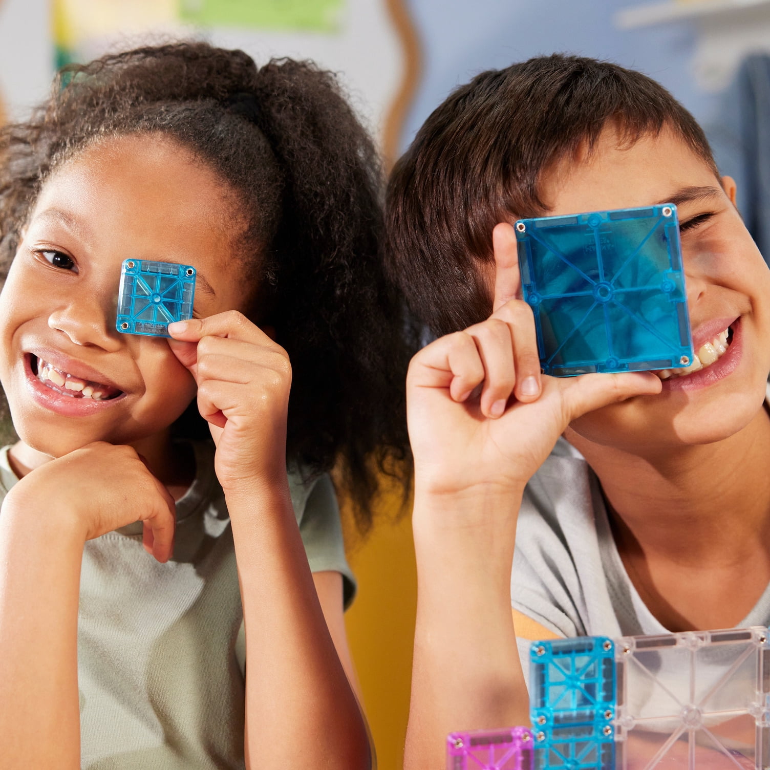 MAGNA-TILES® microMAGS Travel Set Deluxe 55-Piece Magnetic Construction Set, The Original Magnetic Building Brand