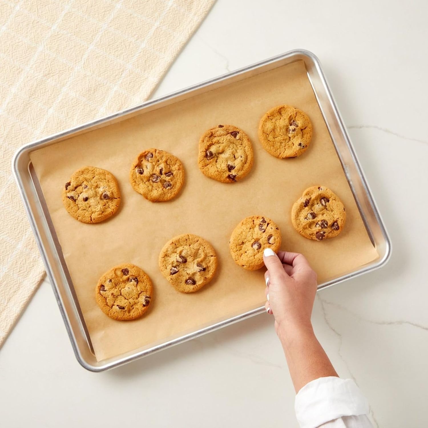 Parchment Paper Sheets - 200 Pack, 12 x 16 in, Unbleached Brown - Nonstick Half Sheet Pan Liners & Parchment Paper for Baking - Disposable Air Fryer Liners for Grilling & Steaming