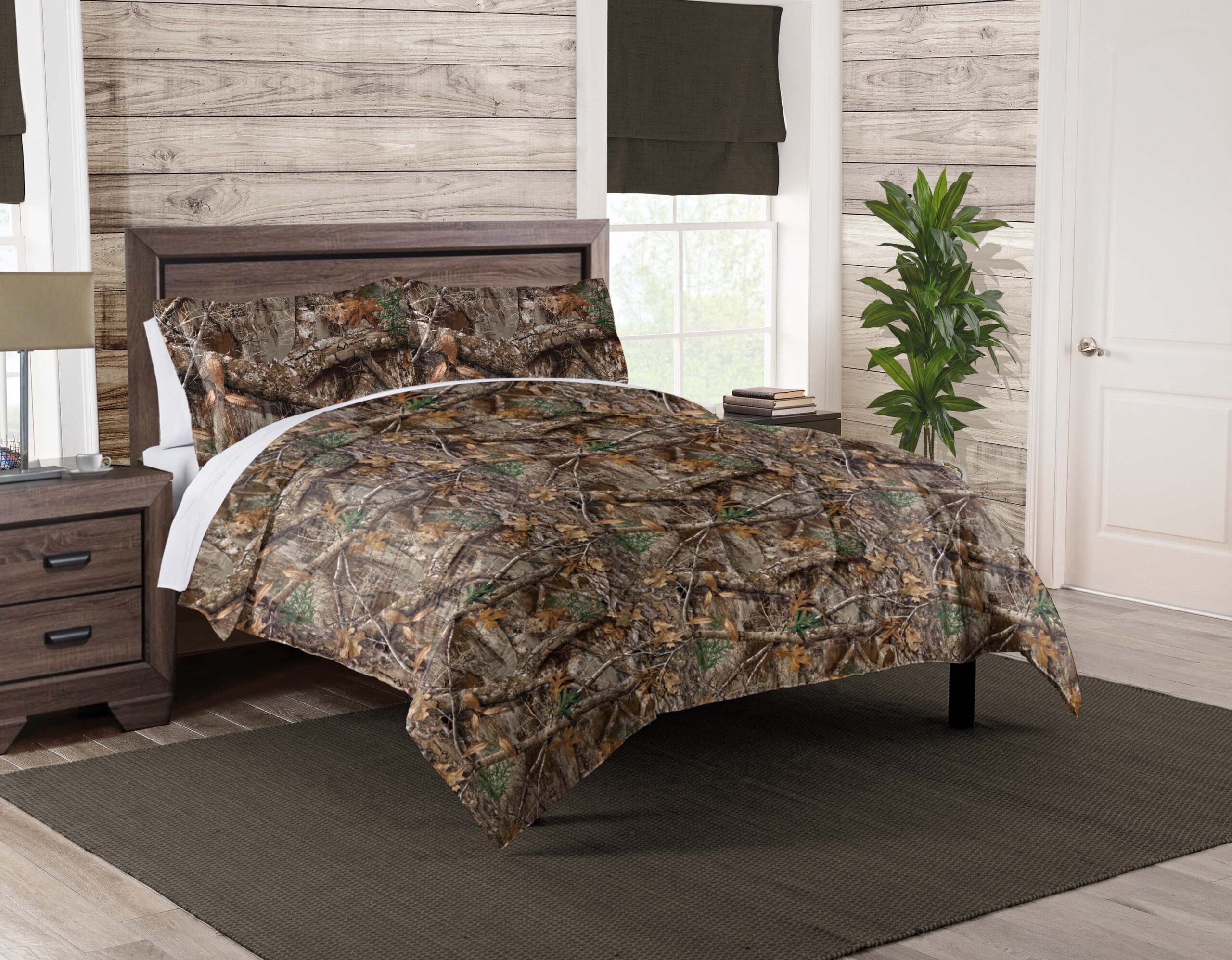 Realtree Edge Twin Bedding Set, Includes Comforter and Shams