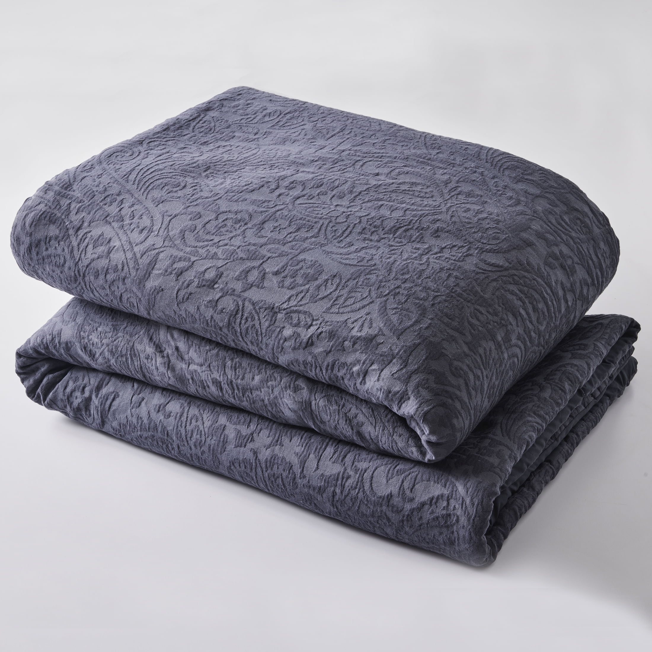 Better Homes & Gardens 3-Piece Grey Tonal Paisley Matelassé Comforter Set, Full/Queen