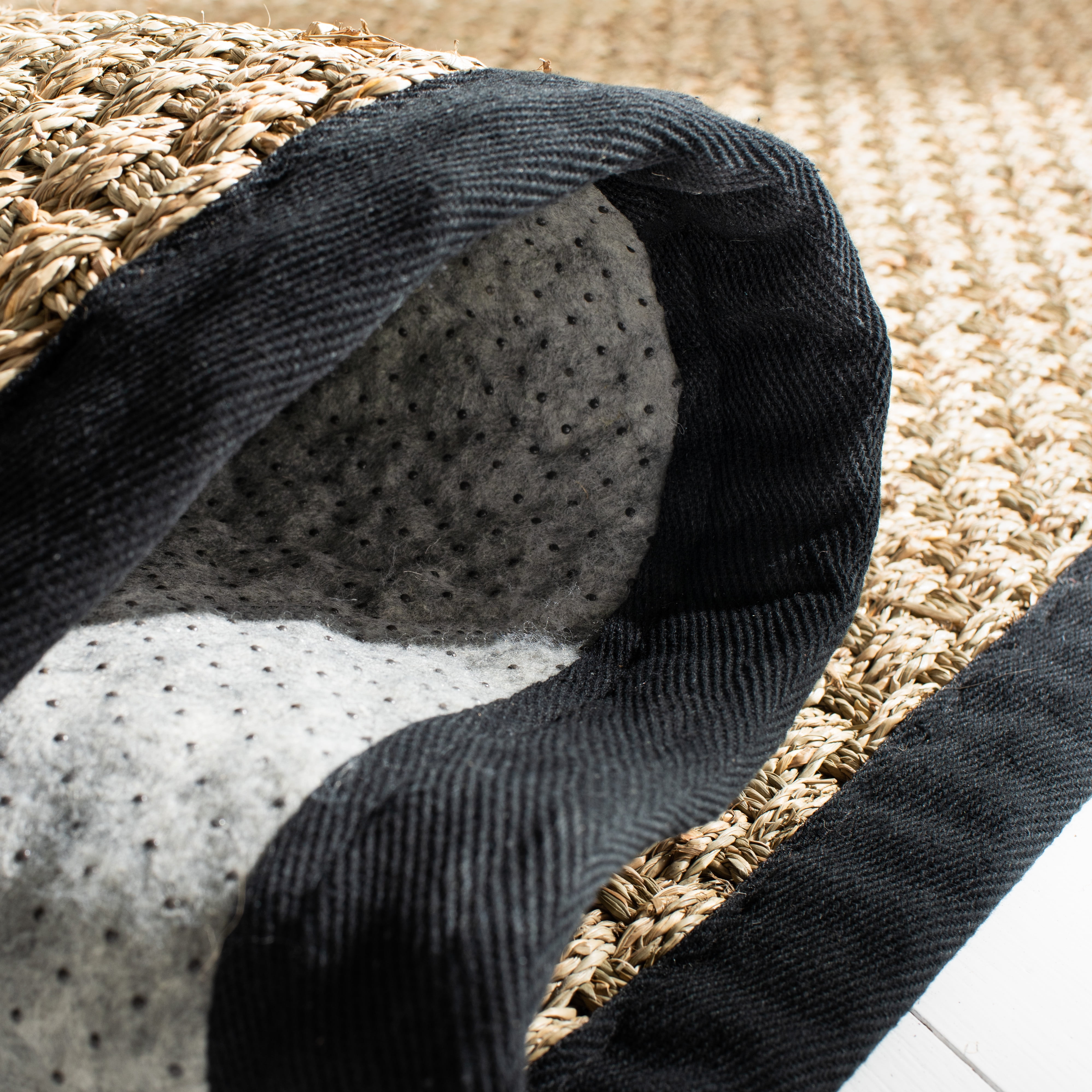 SAFAVIEH Natural Fiber Arbor Bordered Area Rug, Natural/Black, 10' x 10' Round - Large - Coastal Design, Natural & Black, Seagrass, Ideal for Entryway, Kitchen, Living Room, Office