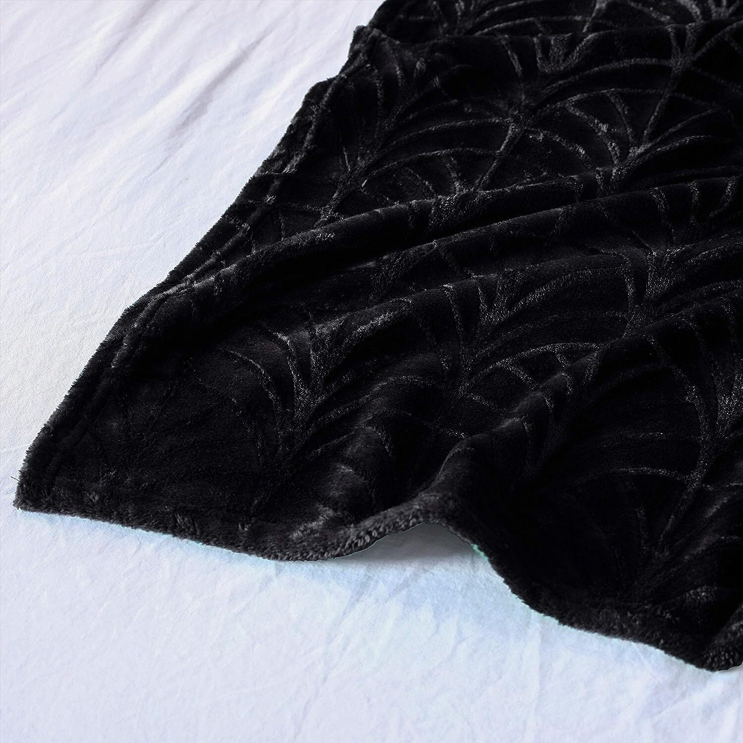 Whale Flotilla Flannel Fleece 60"x80" Twin Size Throw Blanket, Soft Fluffy Velvet Bedspread with Vintage Pattern, Warm Lightweight All-Season Coverlet, Black