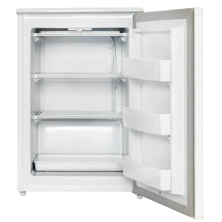 Danby 4.3 Cu. ft. Energy Star Upright Freezer, Manual Defrost