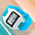 thumbnail image 4 of Reloj electrónico digital con alarma y cronómetro: reloj multifuncional resistente al agua para uso diario, salidas informales y actividades al aire libre ligeras., 4 of 6