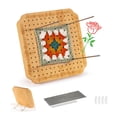 thumbnail image 1 of Pizarra CraftyManor Bamboo con estampado de rosas, 20 clavijas, 1 of 6