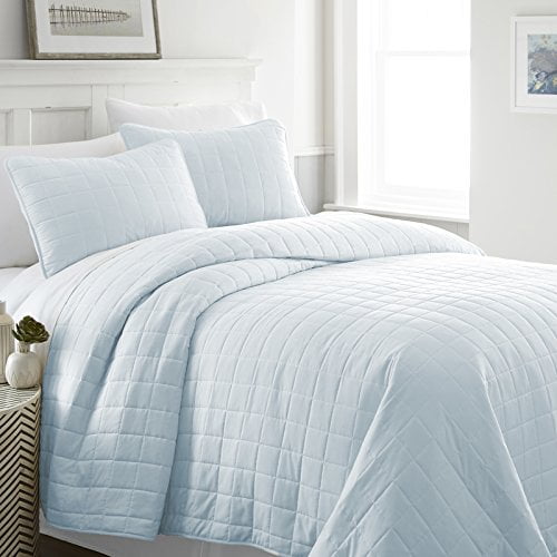 blue quilt coverlet