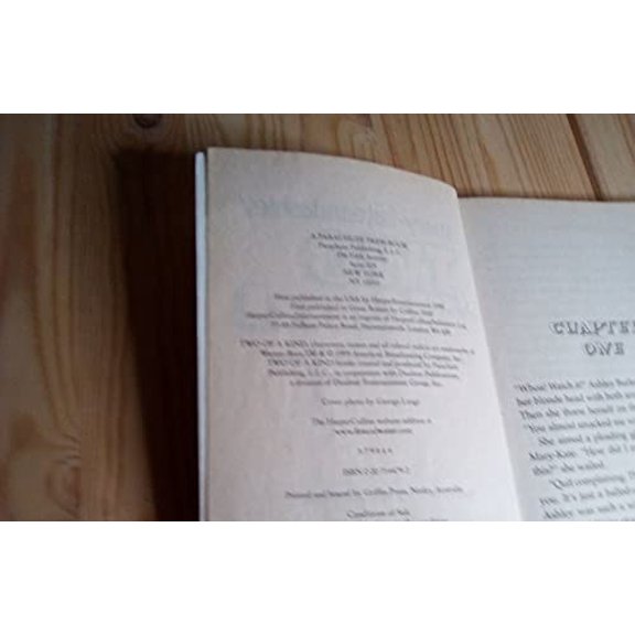 Pre-Owned Two of a Kind #02: How to Flunk Your First Date (Paperback) 0061065722 9780061065729