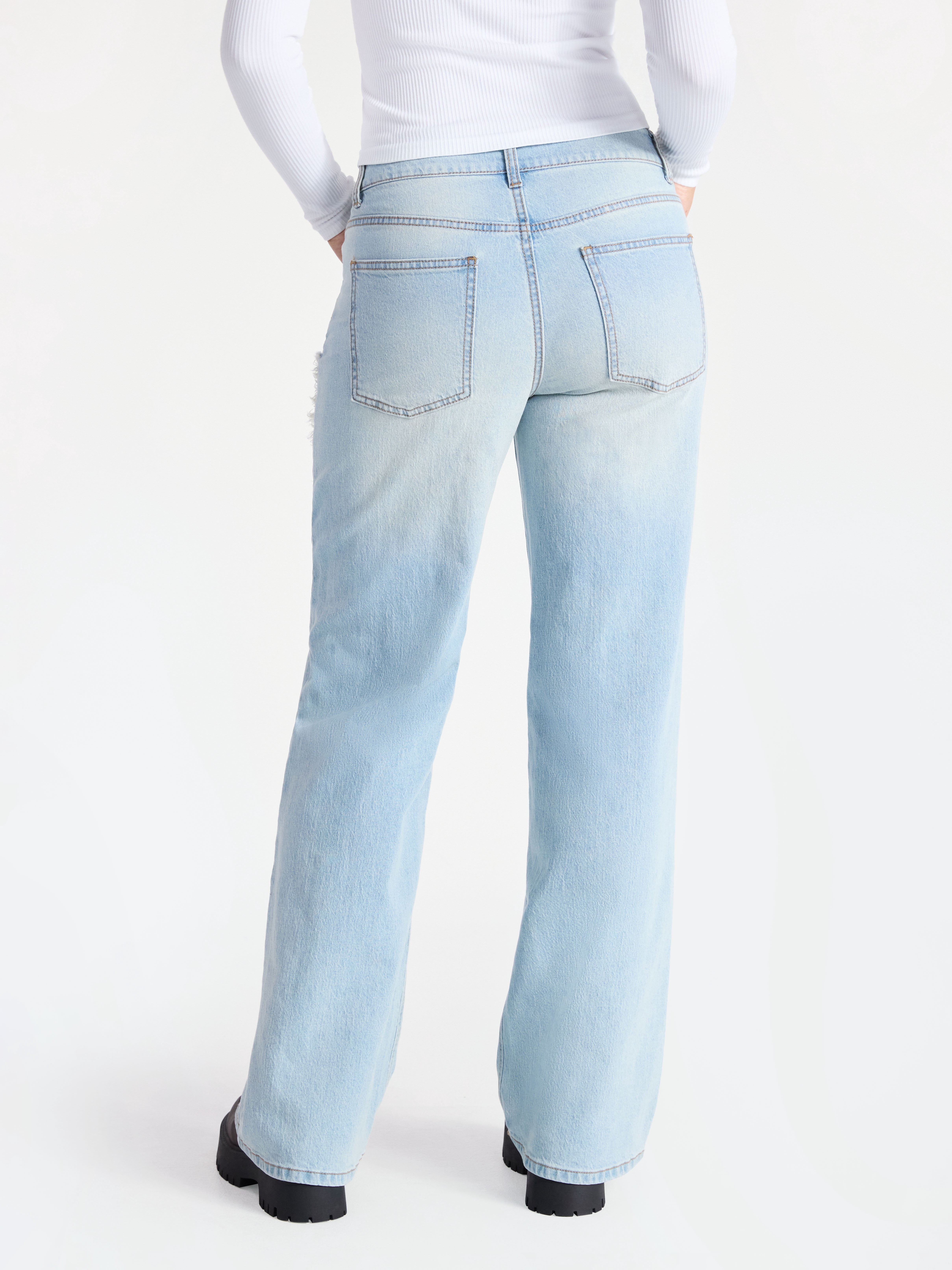 No Boundaries Baggy Wide Leg Jeans with Seams, 32" Inseam, Women's