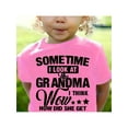 thumbnail image 1 of A VECES MIRÉ A MI ABUELA ¿CÓMO TUVO TANTA SUERTE DE TENERME? Camiseta de niña 100% algodón con estampado, 1 of 6