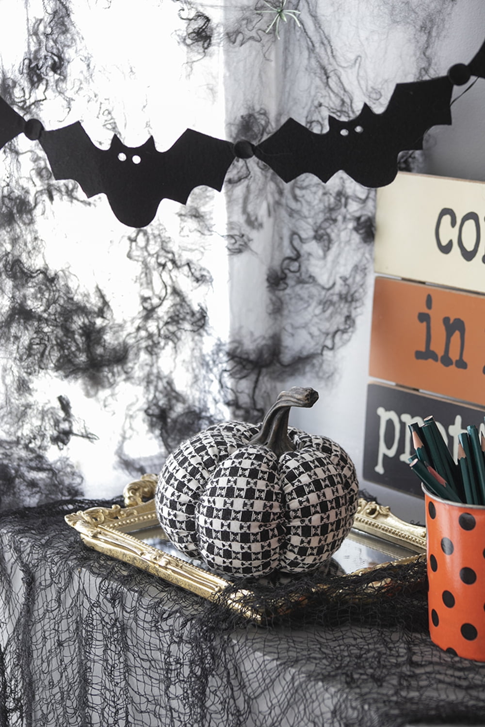 Fabric Black-White Plaid Pumpkin Decor Set of 2 7x7x6.7 Inch Farmhouse Style for Living Room Dining Room