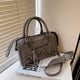 thumbnail image 3 of Bolso de mano de nicho para mujer, de otoño e invierno, de moda retro, pequeño bolso cuadrado con remaches, bolso decorativo para motocicleta, 3 of 5