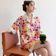 thumbnail image 1 of Pijama de seda de hielo de alta gama para mujer, nuevo conjunto de pijama de verano de manga corta con estampado de frutas y viento dulce para fiesta, bonito conjunto de pijama de satén para mujer., 1 of 6