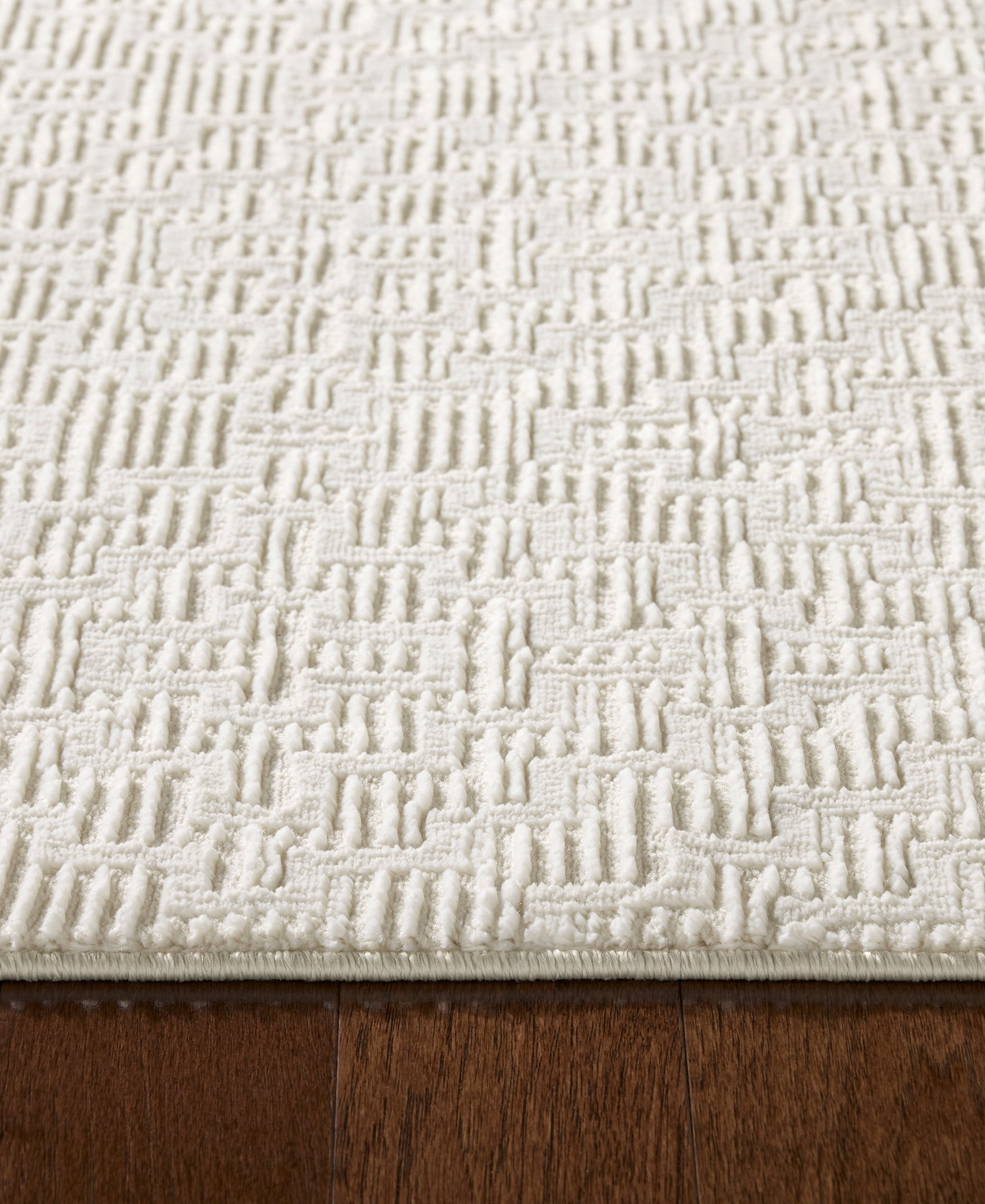 TOWN & COUNTRY LUXE Tretta Modern Geo Area Rug with Plush High-Low Texture, Ivory, 7'10"x10'2"