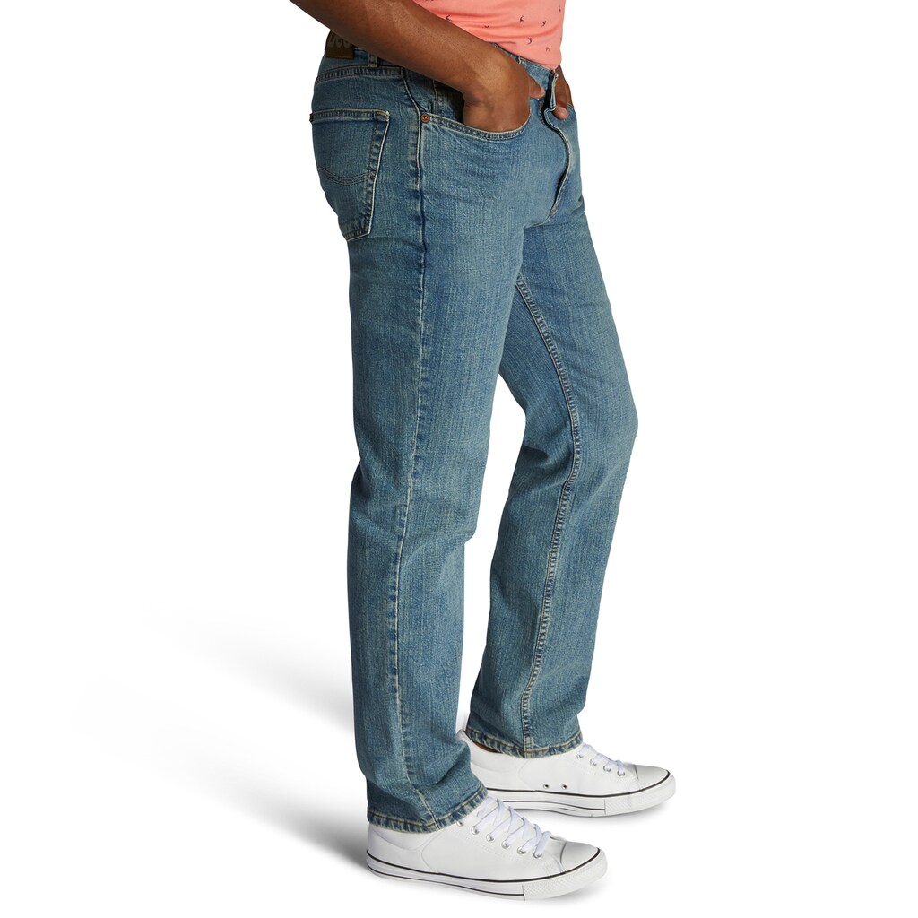 Men's Relaxed Fit Straight Leg Jean in Lieutenant - Walmart.com