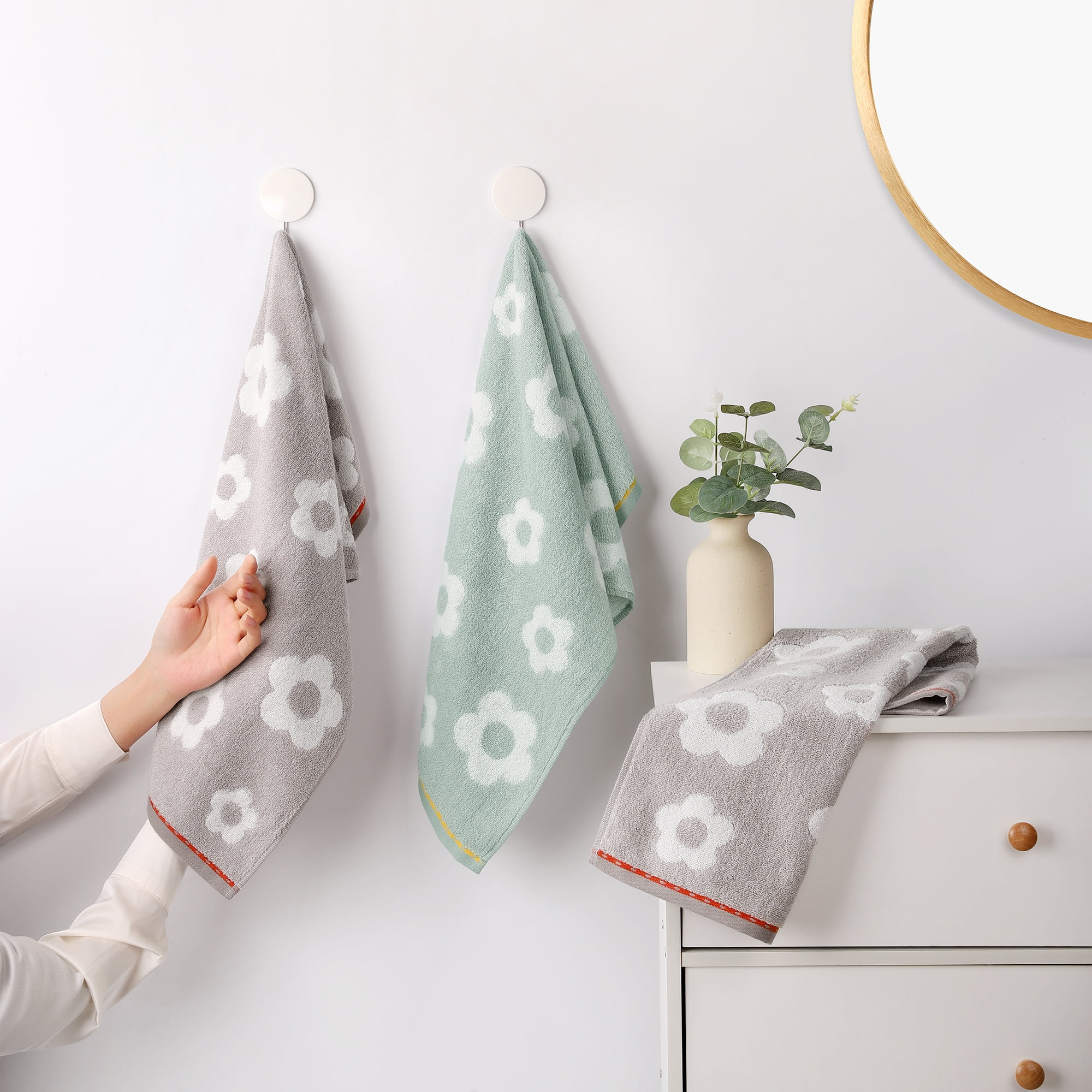 REGALWOVEN Cute Floral Hand Towels Flower Pattern Cotton Hand Towel Soft Absorbent Decorative Towel for Bathroom Spa Gym Pink 4-Piece
