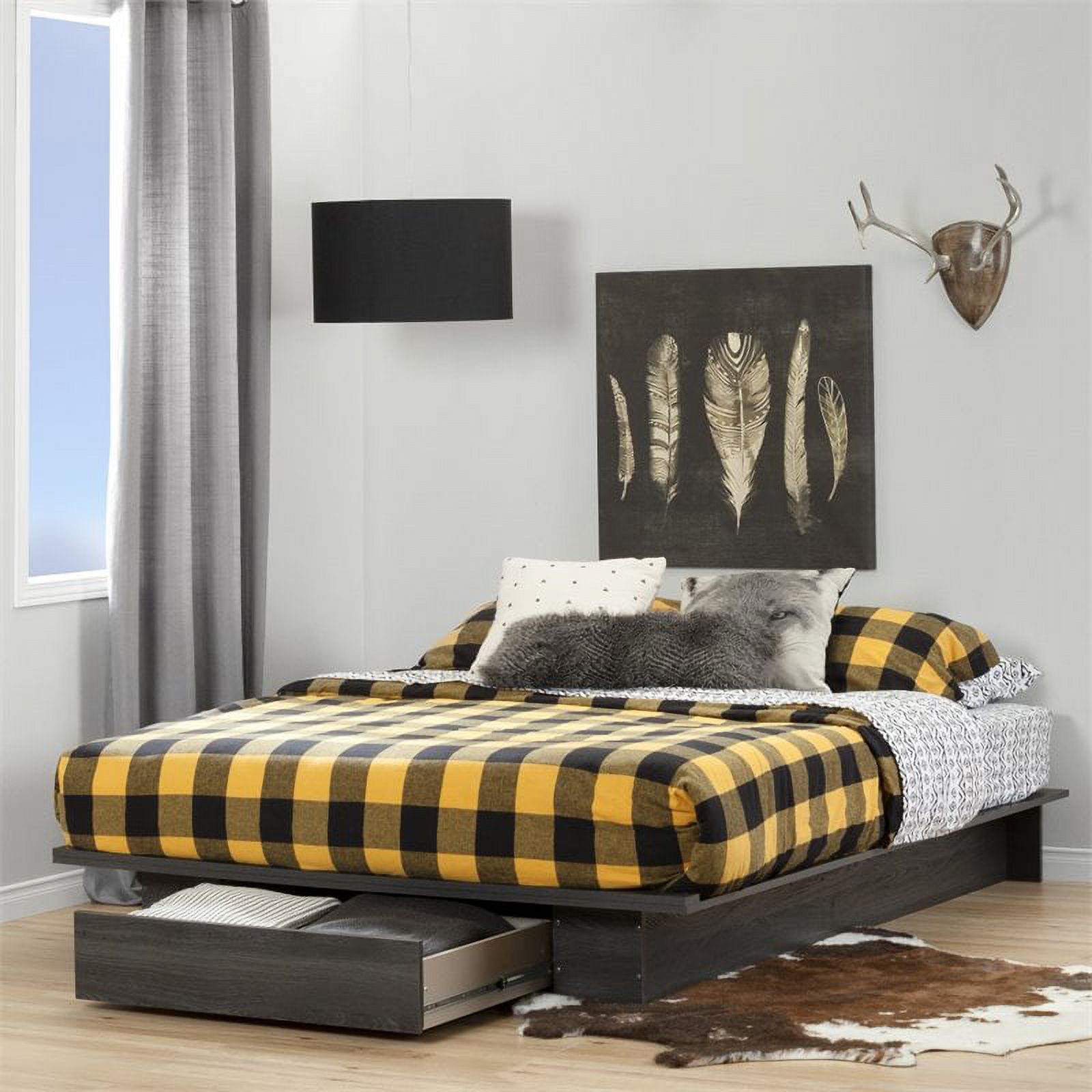 4pc Wood Queen Platform Bedroom Set with Dresser and 2 Nightstands in Gray Oak