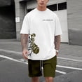 thumbnail image 1 of WILLBEST Conjunto de Traje para Hombre con Estampado de Oso para Uso Exterior E Informal. Combinación de Manga Corta y Pantalones Cortos para Verano. Ideal para Relajación y Actividades Físicas., 1 of 3