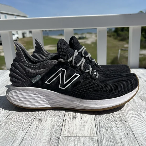 New Balance Mens Fresh Foam Roav V1 Size 10M Black Running Shoes