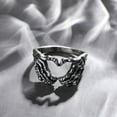 thumbnail image 3 of ER Anillo de mano Hell Ghost, anillo retro de moda para hombres y mujeres con personalidad dominante (compre uno y llévese otro gratis) Talla S oso de fresa Electrónica, 3 of 4