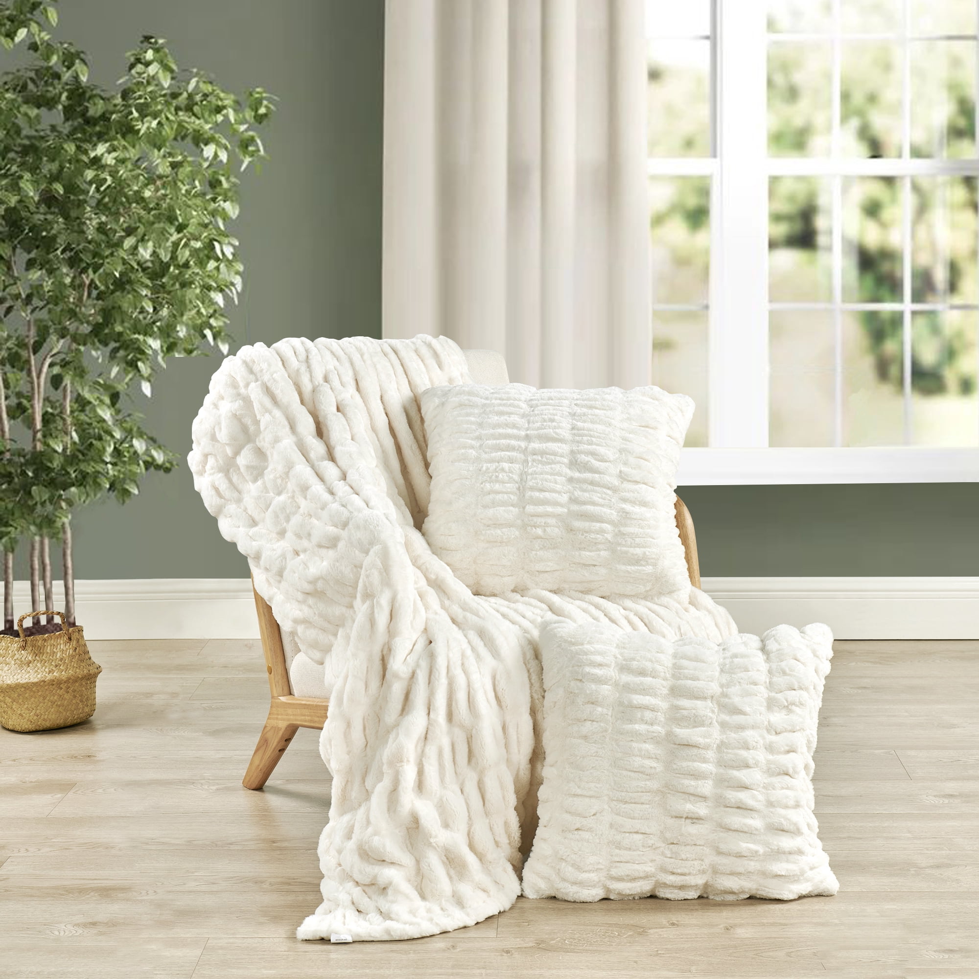 Home Soft Things Faux Fur Shar Pei Throw & Pillow Cover Combo - Cloud Dancer - 60" x 80"/20" x 20"