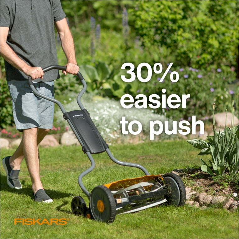 Fiskars StaySharp Reel Mower, Manual Push Lawn Mower with 5 Steel Blades  and 17" Cutting Width - Walmart.com