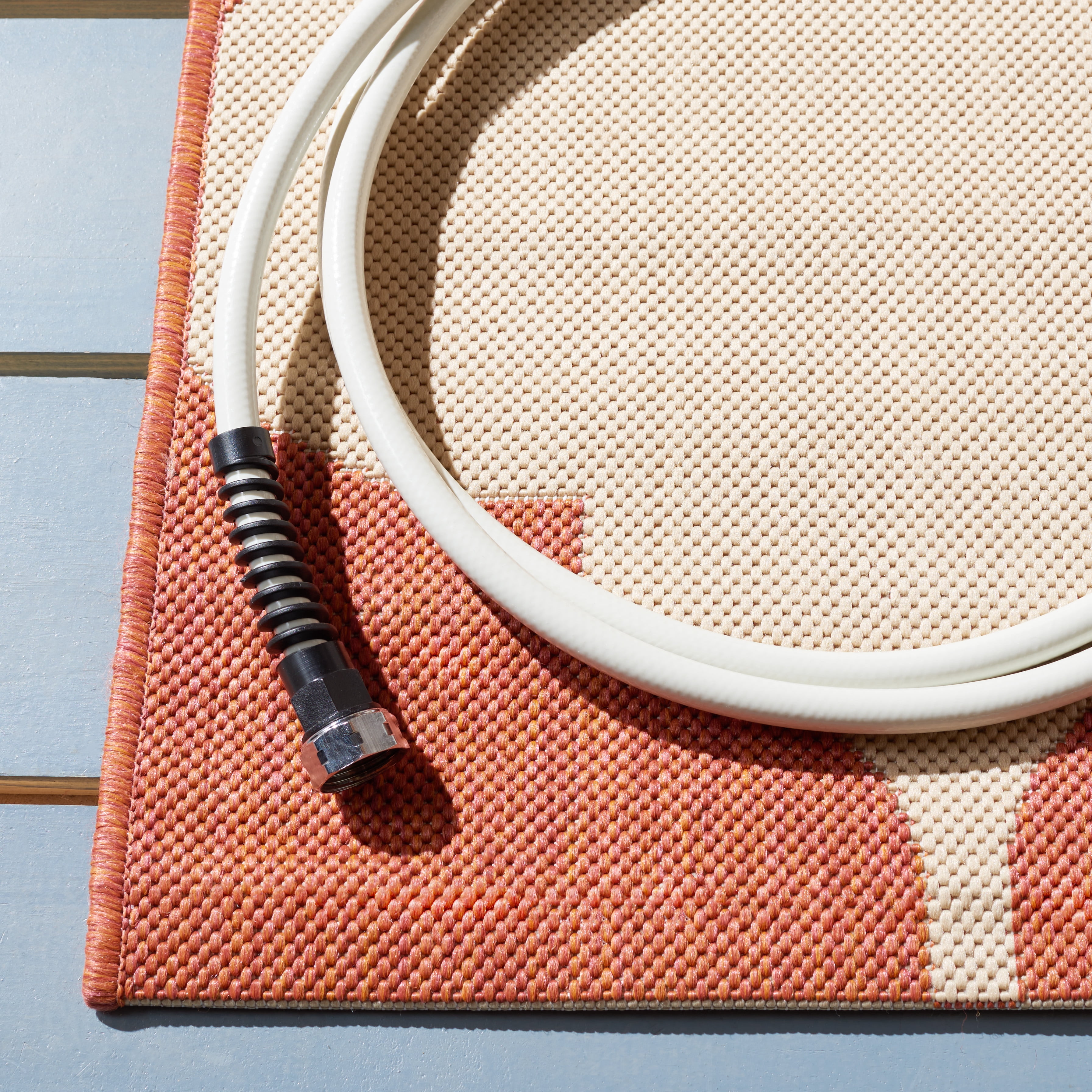 Safavieh Courtyard Elwyn Geometric Indoor/Outdoor Area Rug, Beige/Terracotta, 5'3" x 7'7"